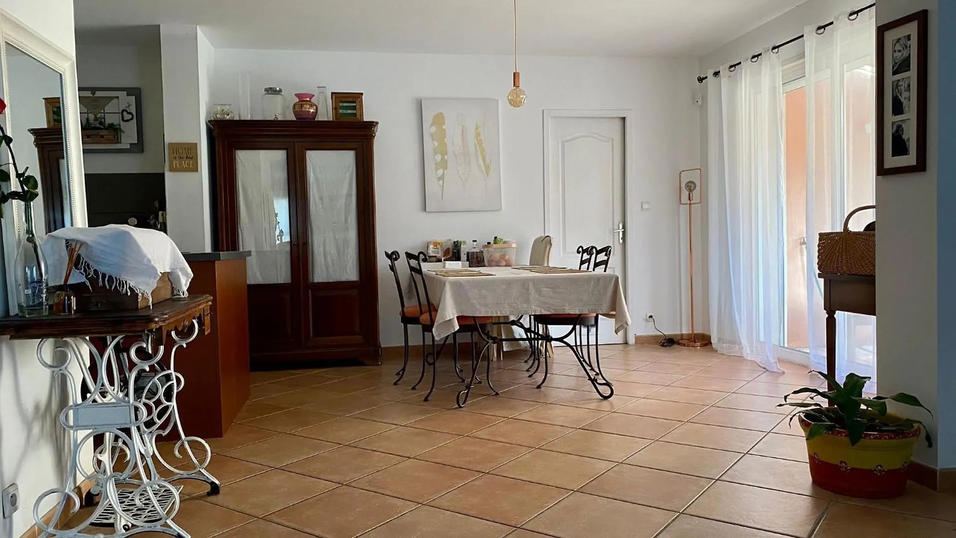 Maison Cauviere Marseille 0*,  France